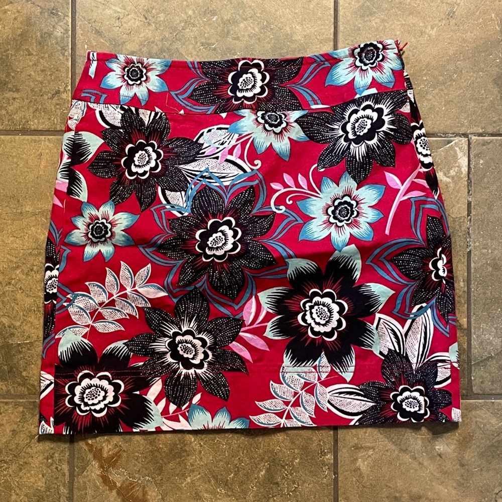 Women’s Red floral A line skirt